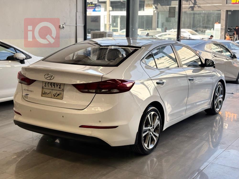 هیوندای ئەلەنترا